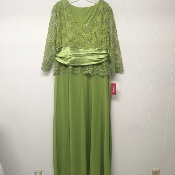 Juliet Dresses & Skirts - Green Beaded Formal Gown Lace Sheer Sleeve 18/20
